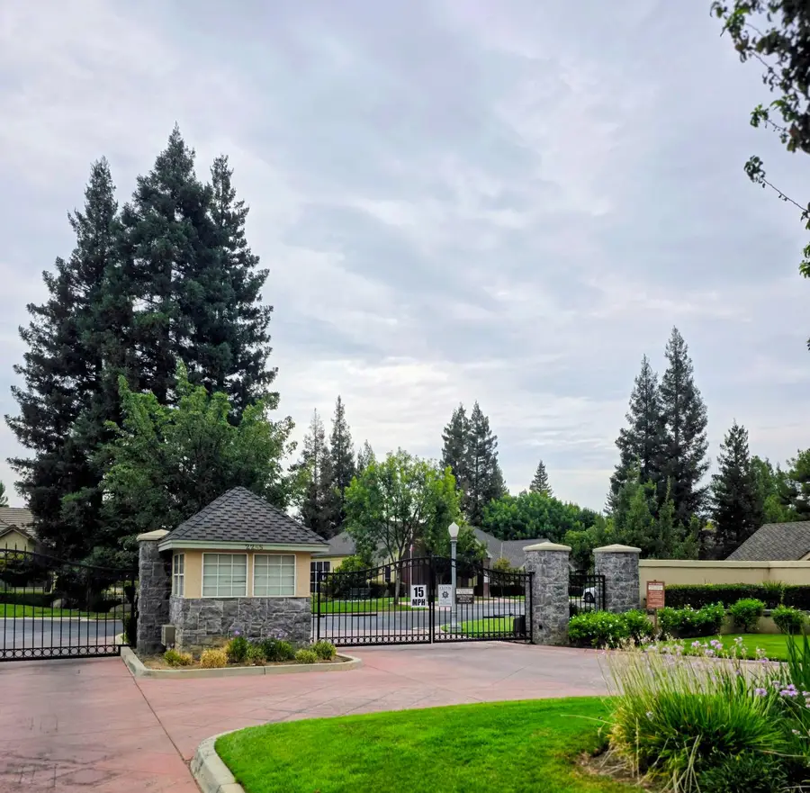 2230 Dawson Cove Lane S, Clovis, CA 93611 - #3