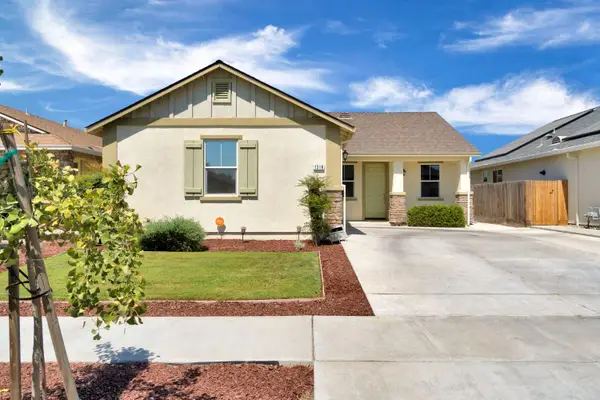 1316 Greenbrier Drive, Hanford, CA 93230