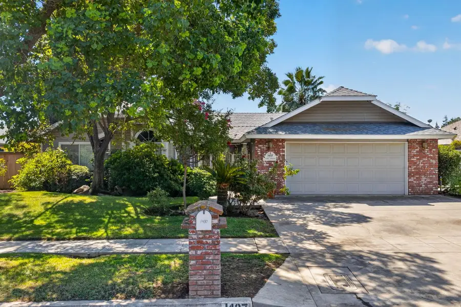 1437 E Goshen Avenue, Fresno, CA 93720 - #2