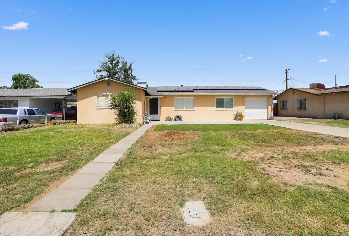8642 E Ostler Street, Selma, CA 93662 - #1