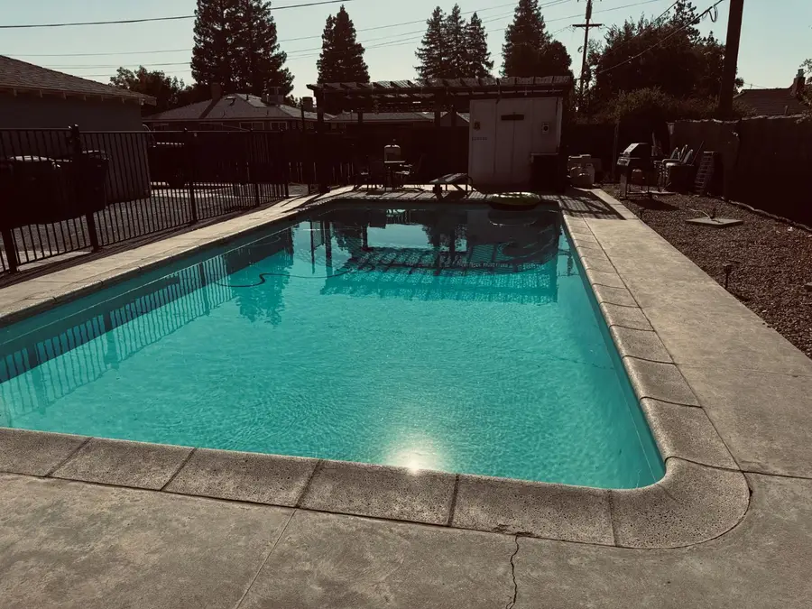 848 W Floradora Avenue, Fresno, CA 93728 - #2