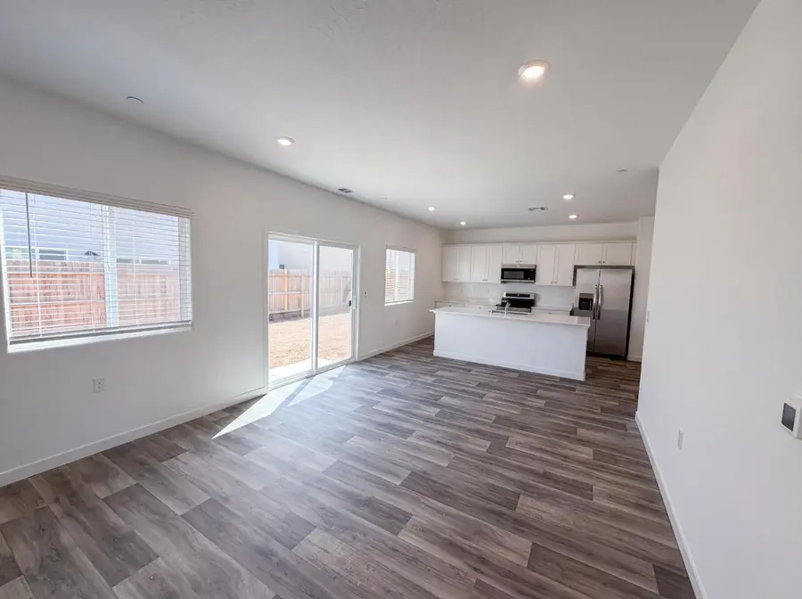 4496 Bellaire Avenue, Clovis, CA 93619 - #3