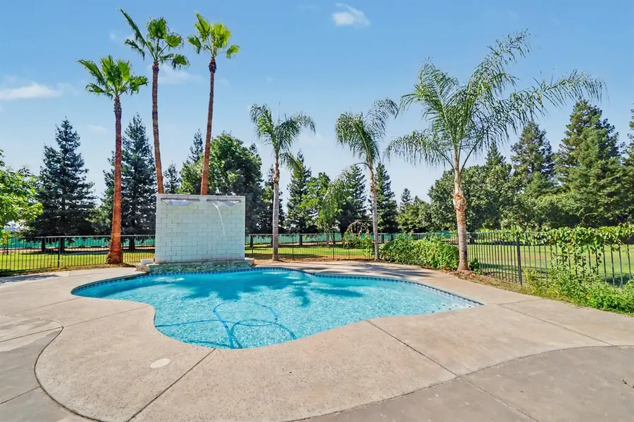 7879 E Garland Avenue, Fresno, CA 93737 - #2