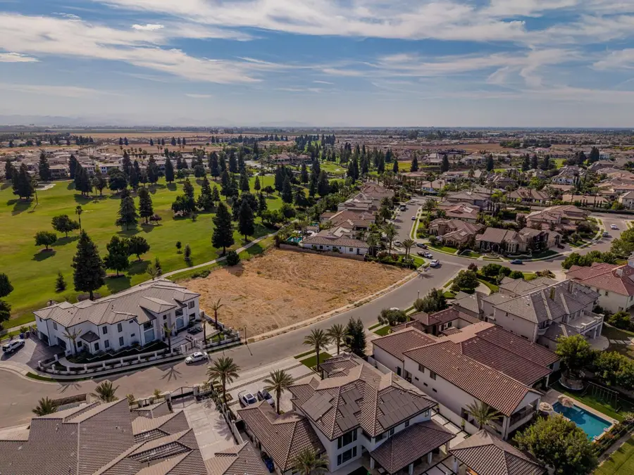 11572 N Devonshire Avenue, Fresno, CA 93730 - #3