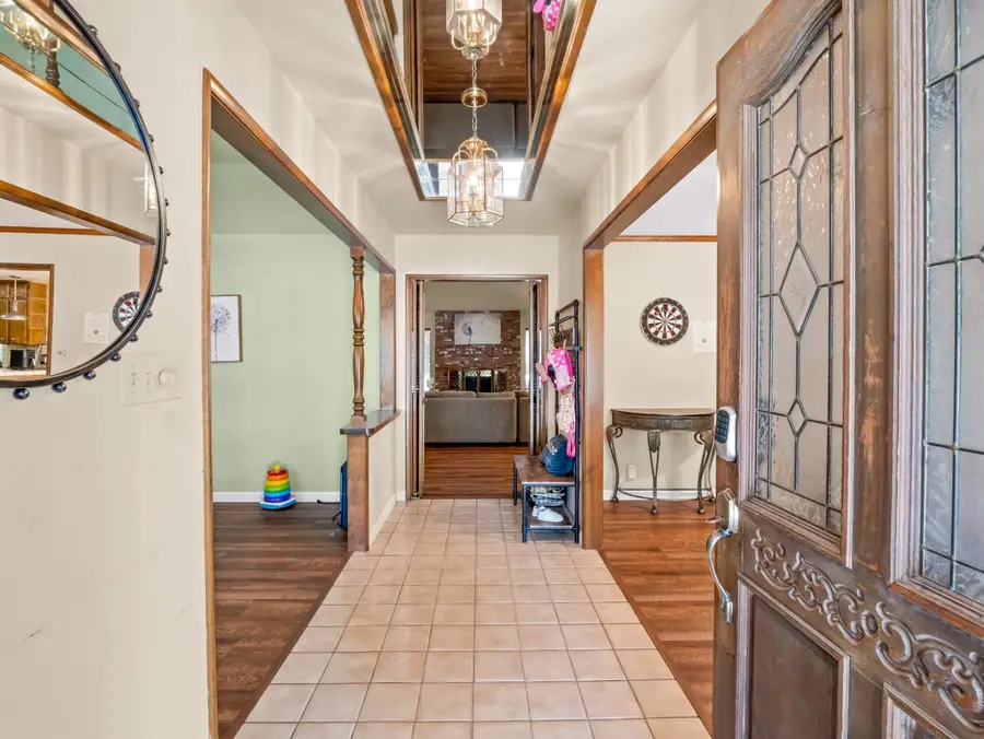 1563 E Fallbrook Avenue, Fresno, CA 93720 - #3