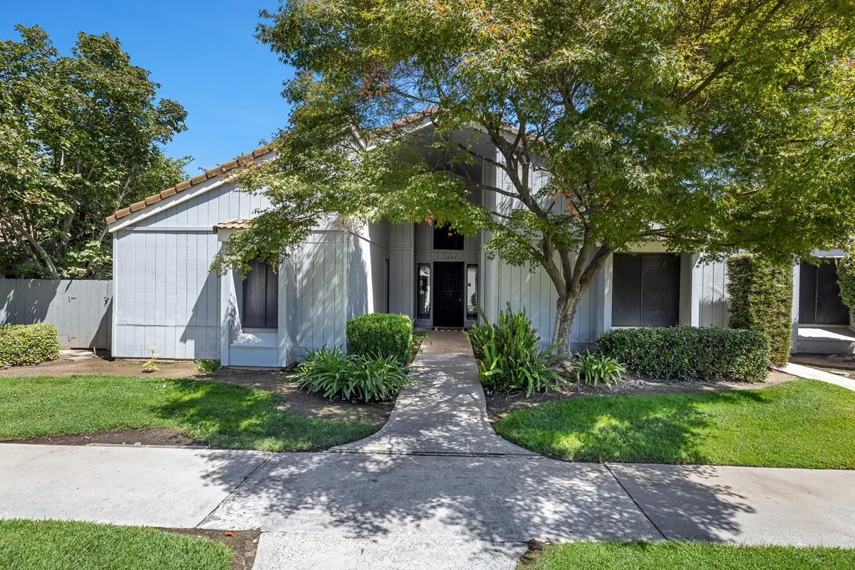 1842 Cougar Lane, Clovis, CA 93611 - #1
