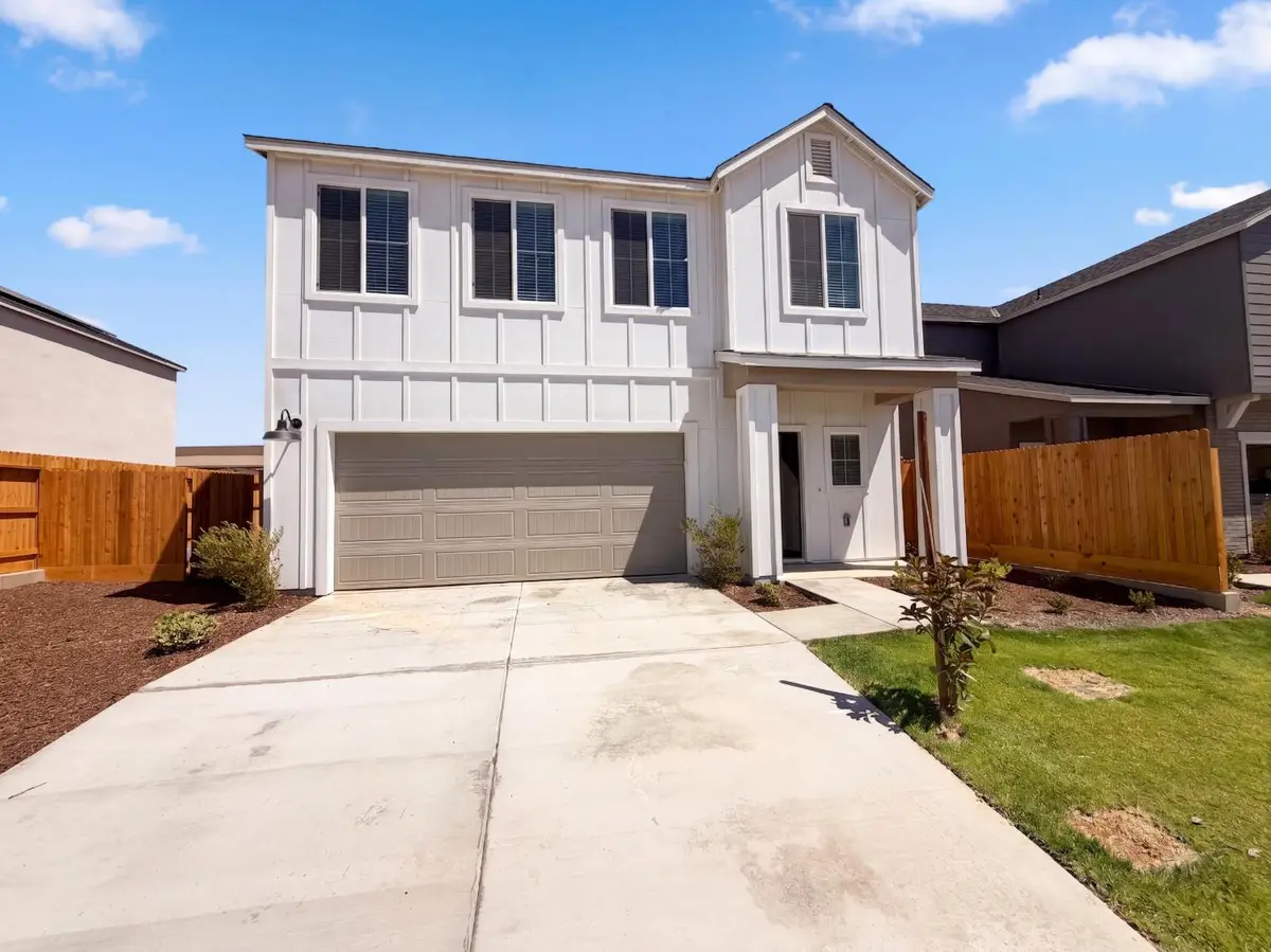 3261 Carambola Avenue, Clovis, CA 93619 - #1