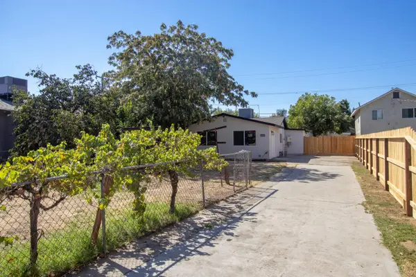 3052 E Lamona Avenue, Fresno, CA 93703