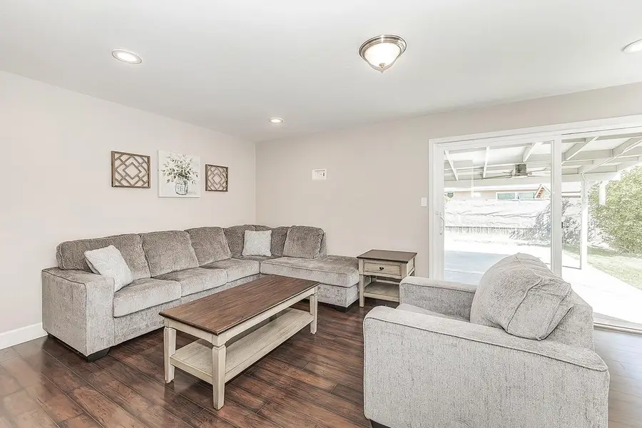 611 San Gabriel Avenue, Clovis, CA 93612 - #3