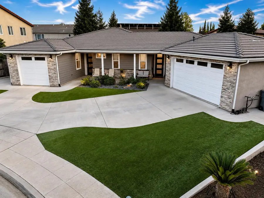 2826 Robinwood Avenue, Clovis, CA 93611 - #3