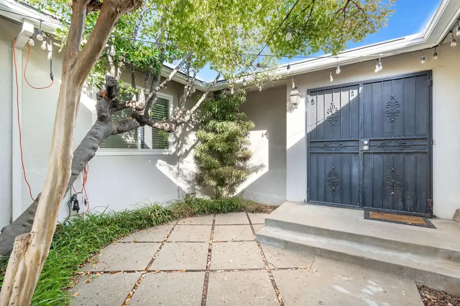 6530 N Roosevelt Avenue, Fresno, CA 93704 - #2