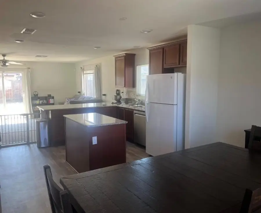 812 Reisling, Coalinga, CA 93210 - #3