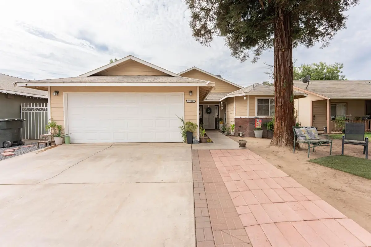 1131 W Madalyn Avenue, Tulare, CA 93274 - #1