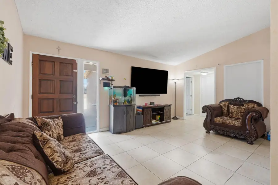 1311 N Cain Street, Visalia, CA 93292 - #3