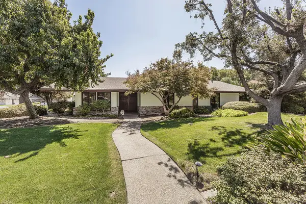 2094 Fairmont Avenue, Clovis, CA 93611