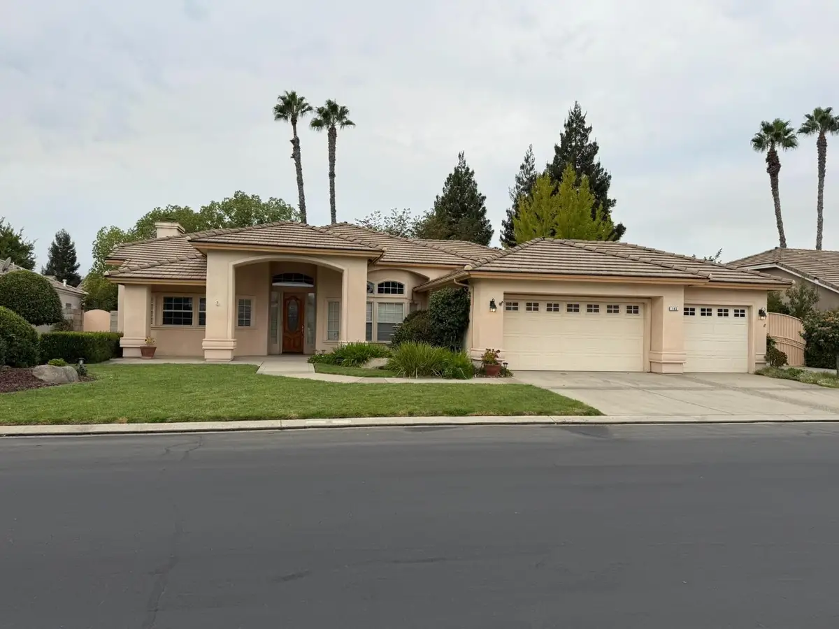 143 West, Madera, CA 93637 - #1
