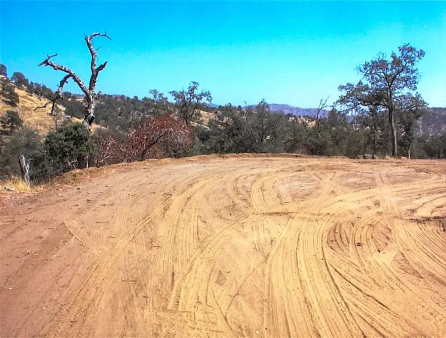 452 Ennis Road, Yokuts Valley, CA 93675 - #2