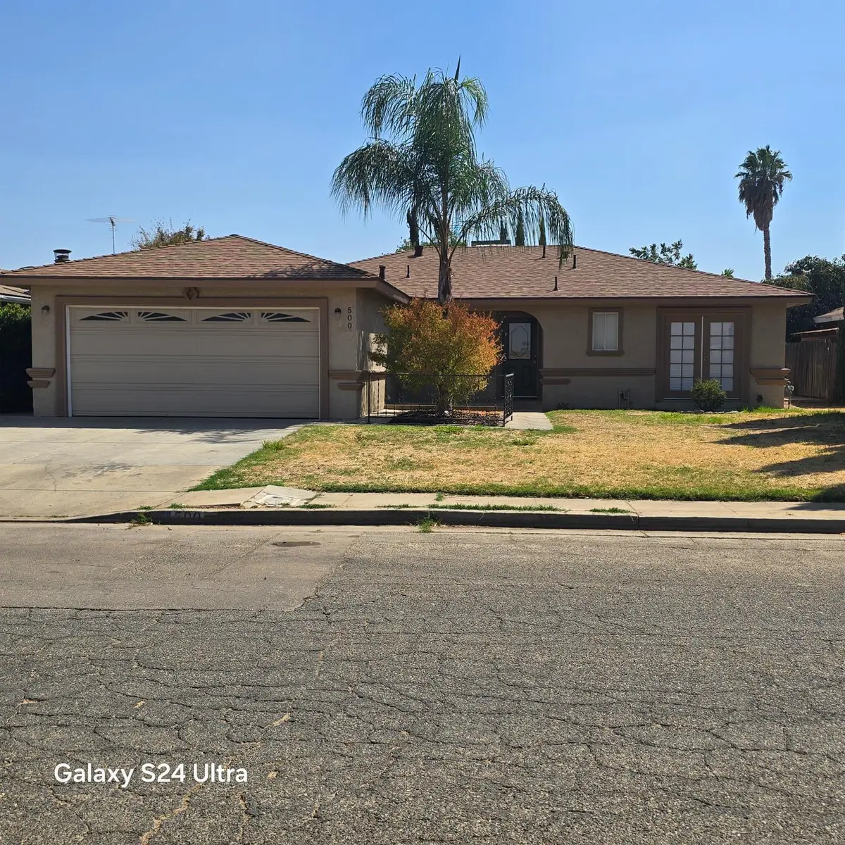 500 E Clark Street, Madera, CA 93638 - #1