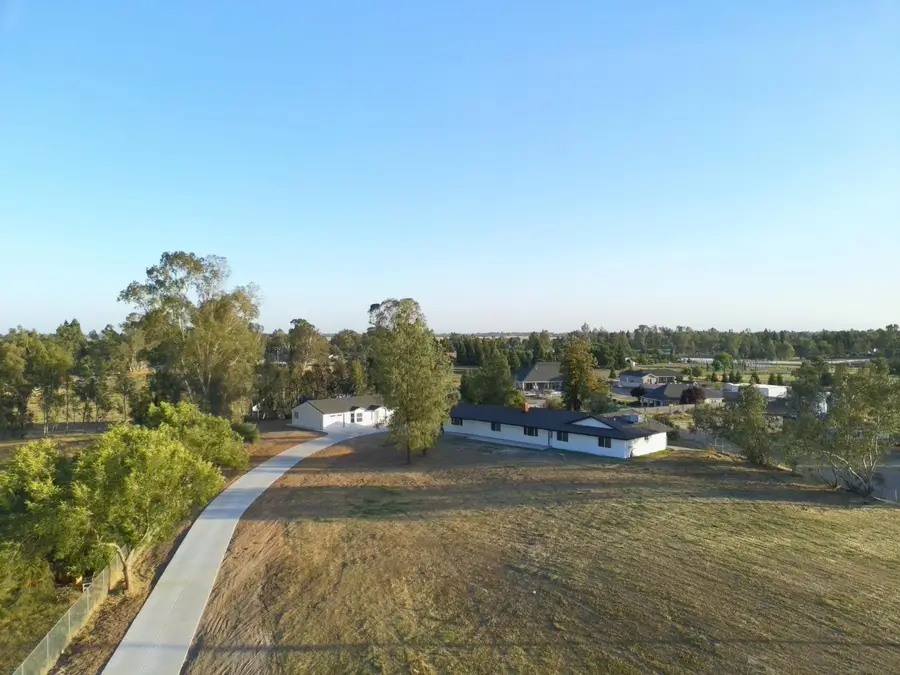 36610 Kenneth Avenue, Madera, CA 93636 - #2