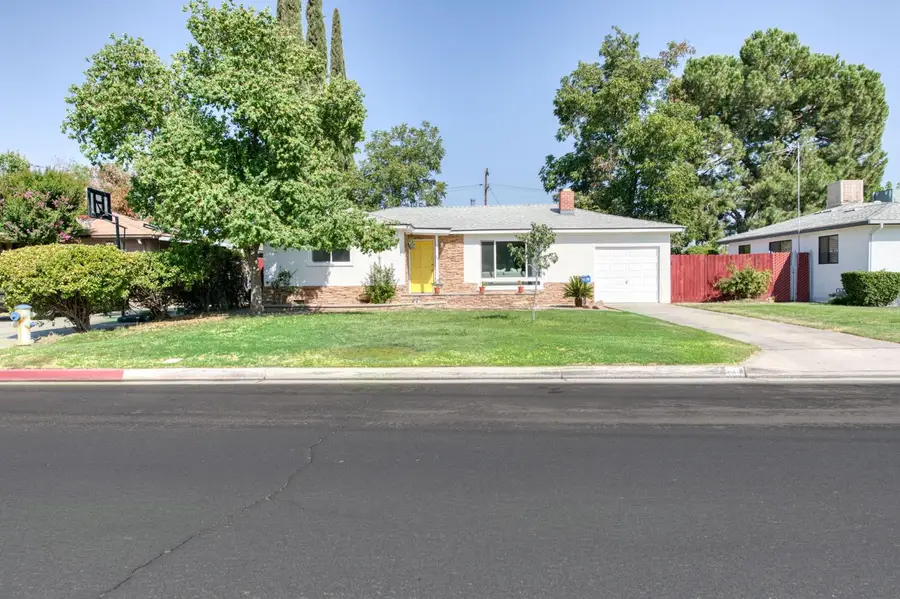 53 N Dewitt Avenue, Clovis, CA 93612 - #2