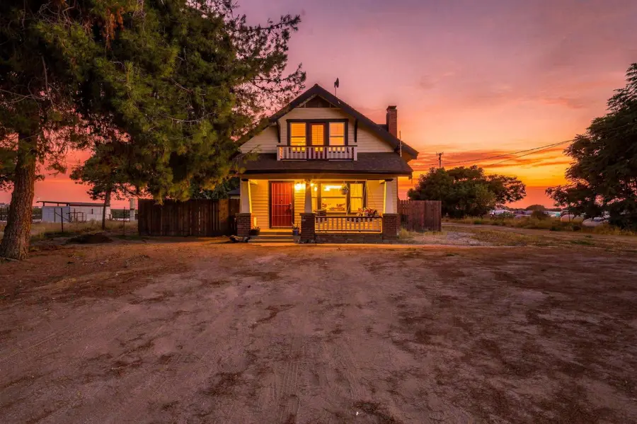 17481 Idaho Avenue, Lemoore, CA 93245 - #2