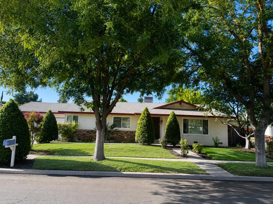 3265 E Vartikian Avenue, Fresno, CA 93710 - #2