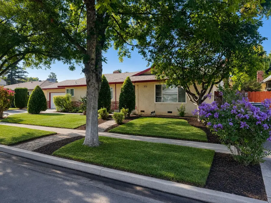 3265 E Vartikian Avenue, Fresno, CA 93710 - #3
