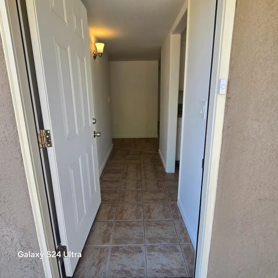 2558 S Backer Avenue, Fresno, CA 93725 - #2