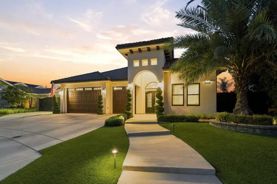 2553 21st Avenue, Kingsburg, CA 93631 - #2