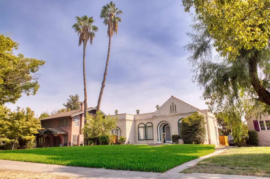 3626 E Huntington Boulevard, Fresno, CA 93702 - #3
