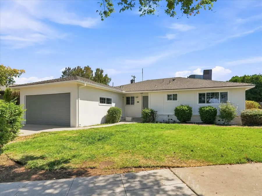 4668 N Bond Avenue, Fresno, CA 93726 - #2