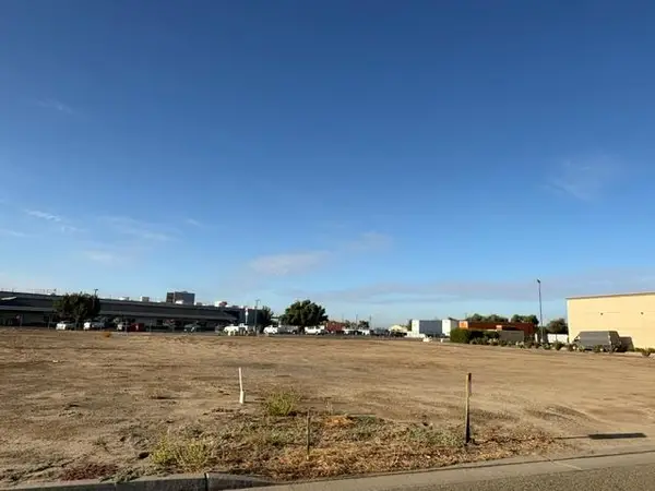 2552 Mitchell Ct, Madera, CA 93637