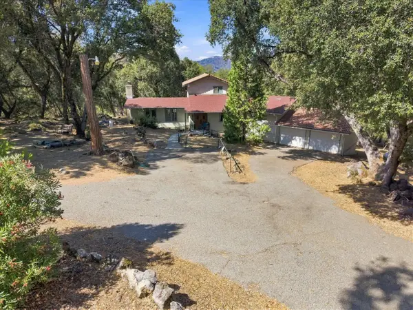 51102 Bon Veu Dr, Oakhurst, CA 93644