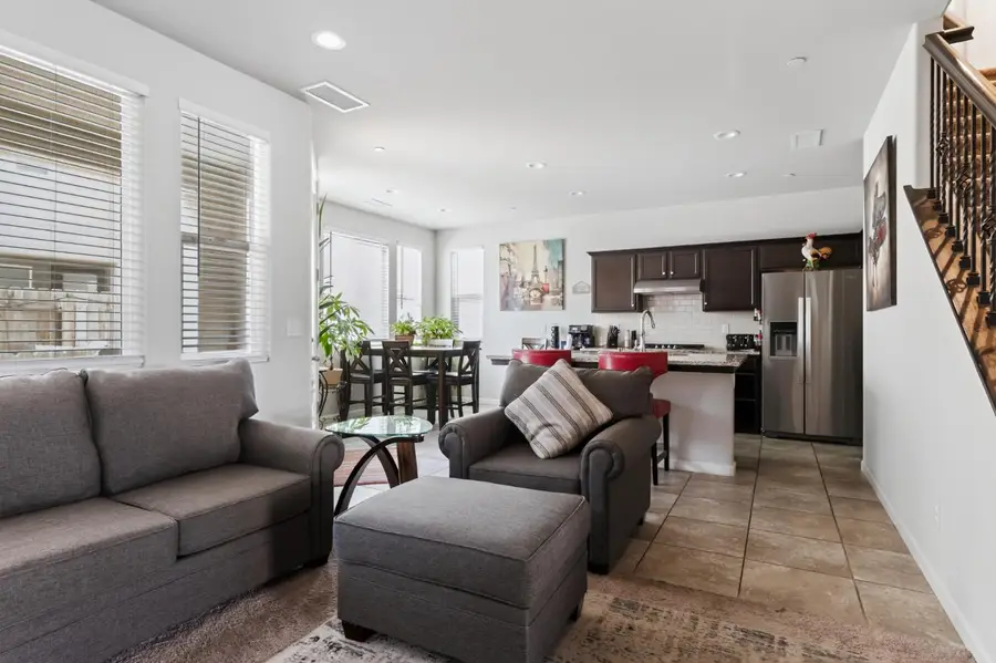 6275 E Overlook Way, Fresno, CA 93727 - #2