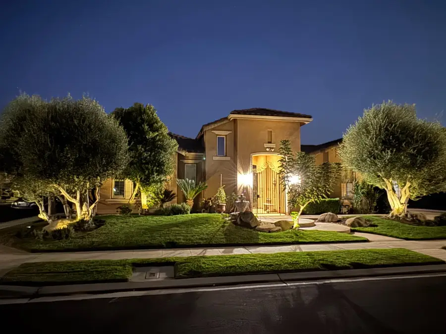 1461 N Harvard Avenue, Clovis, CA 93619 - #2