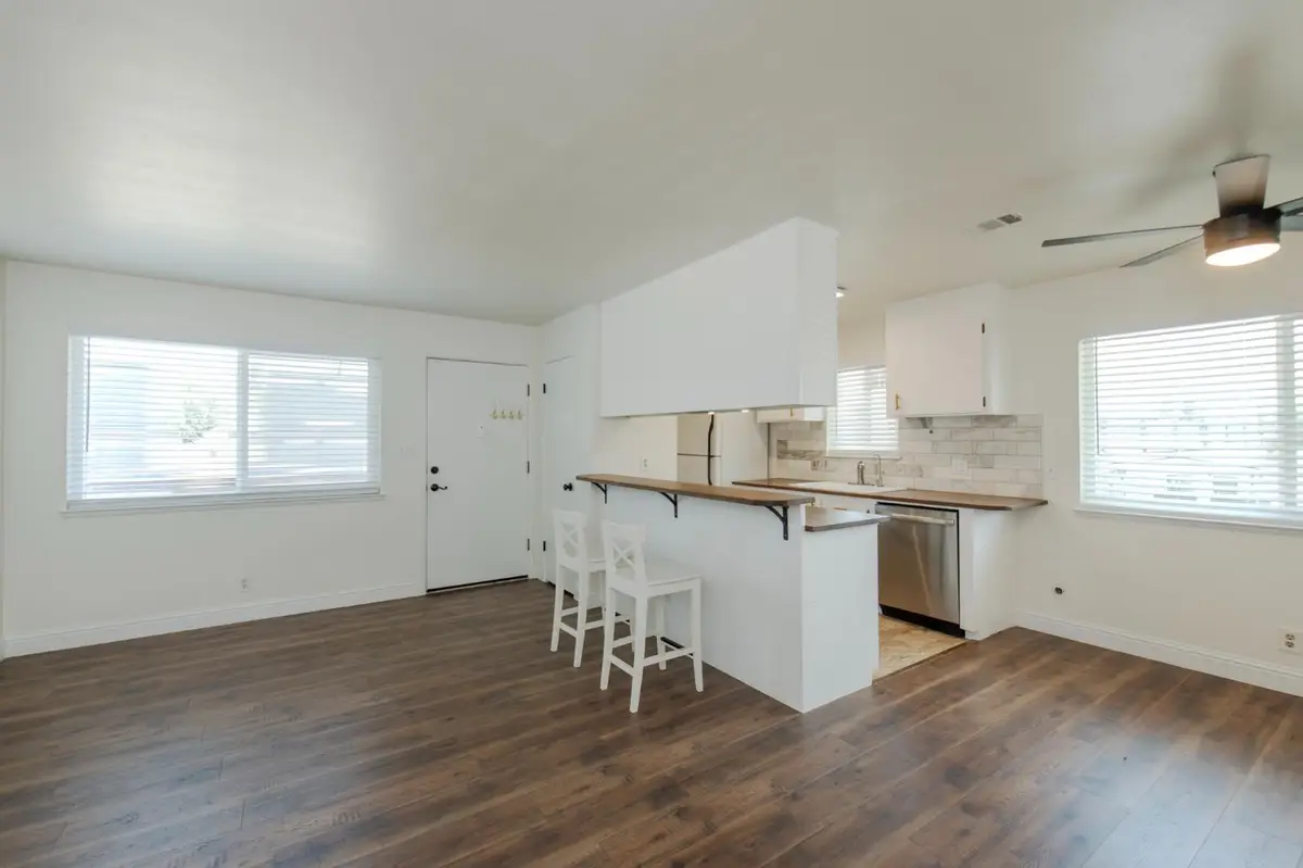 4904 N Holt Avenue #204, Fresno, CA 93705 - #1