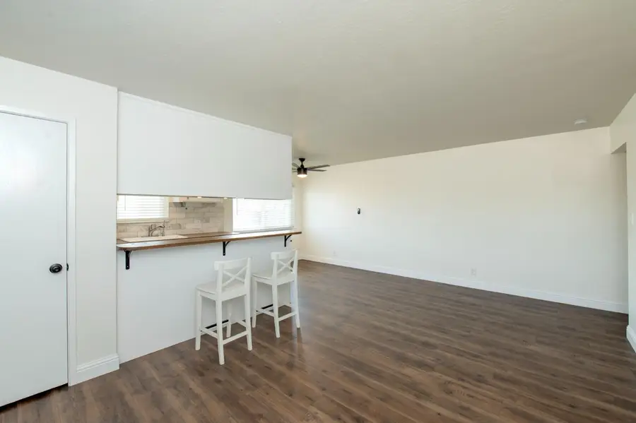 4904 N Holt Avenue #204, Fresno, CA 93705 - #3