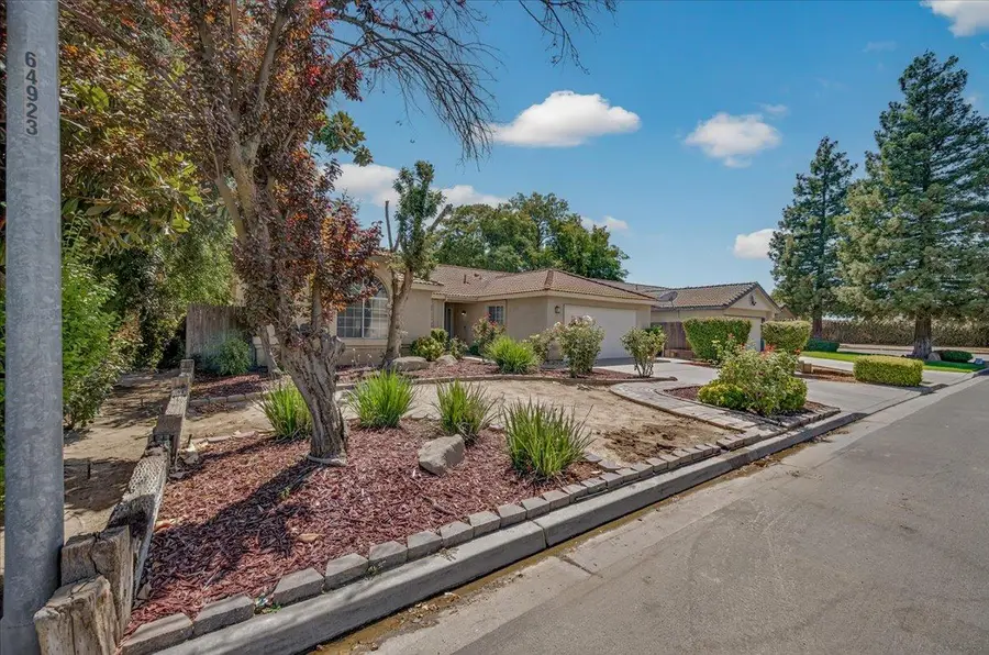5438 N State Street, Fresno, CA 93722 - #3