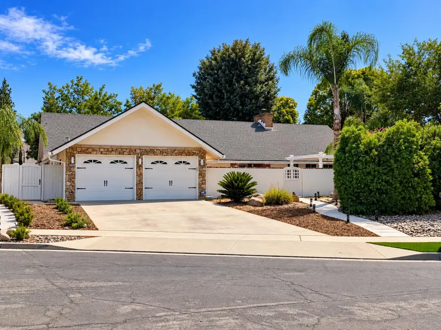 6758 N Hazel Avenue, Fresno, CA 93711 - #2