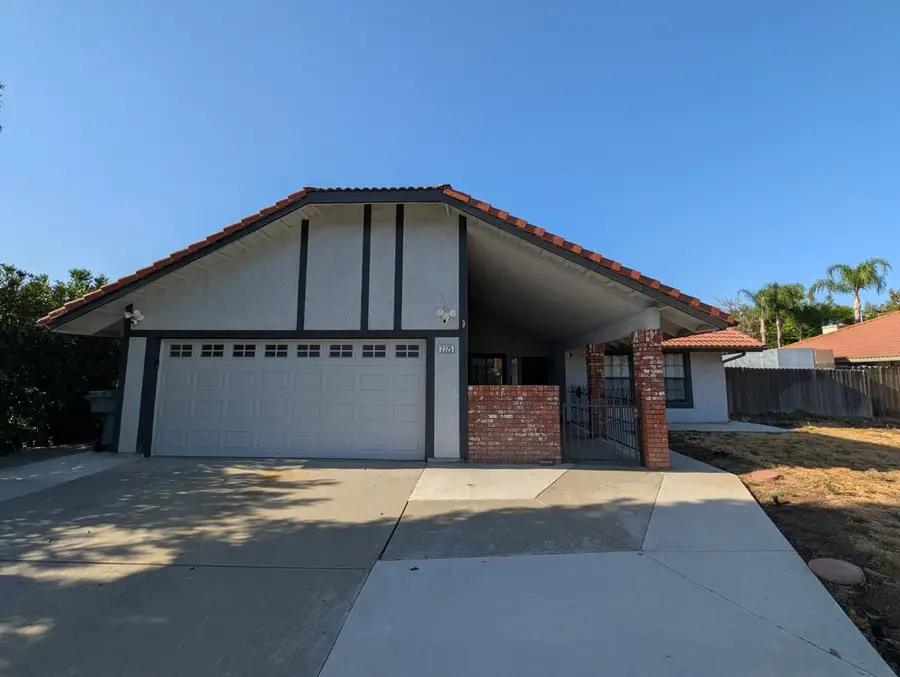2325 Lincoln Avenue, Clovis, CA 93611 - #2