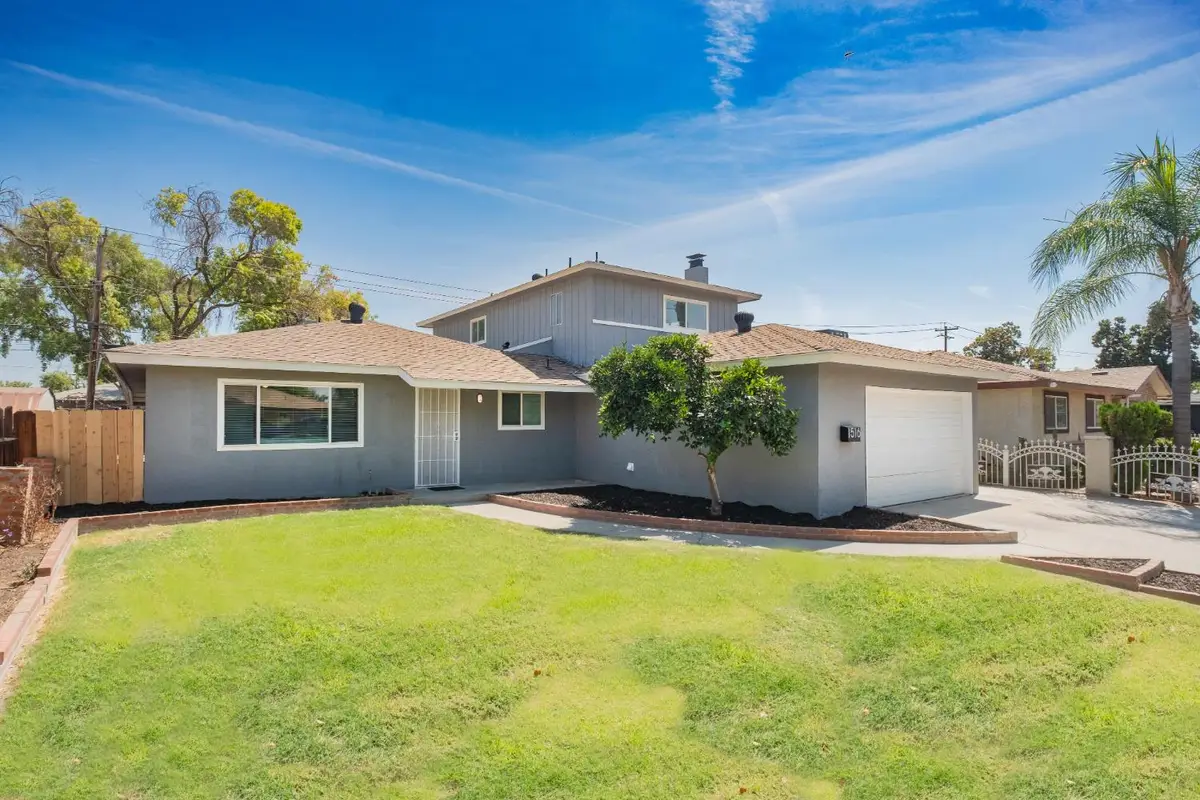 1516 N Fine Avenue, Fresno, CA 93727 - #1
