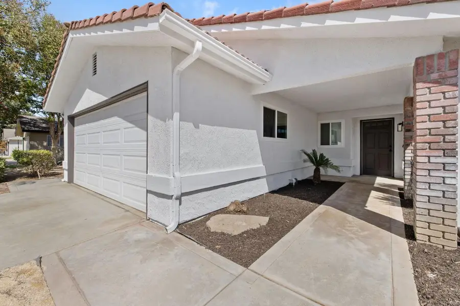 6144 N Carica Avenue, Fresno, CA 93722 - #3