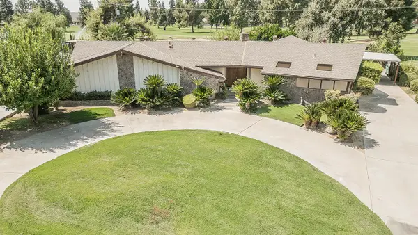 8287 E Sanders Court, Fresno, CA 93737
