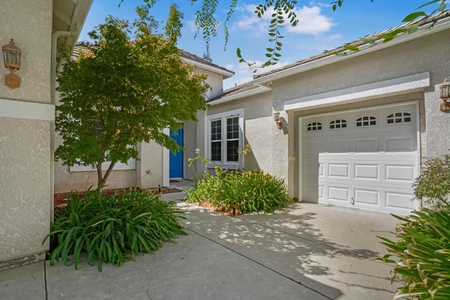 2935 E Omaha Avenue, Fresno, CA 93720 - #2