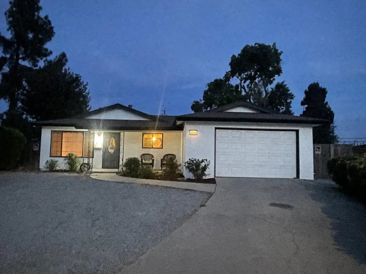 3085 W Sussex Way, Fresno, CA 93722 - #1