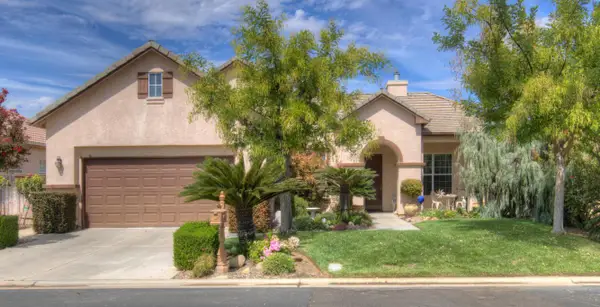 10864 E Clearwater Way, Clovis, CA 93619