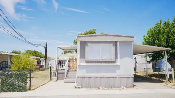 7676 N Fresno Street #24, Fresno, CA 93720