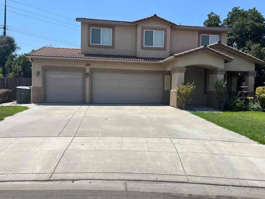 2392 S Playa, Fresno, CA 93727 - #2