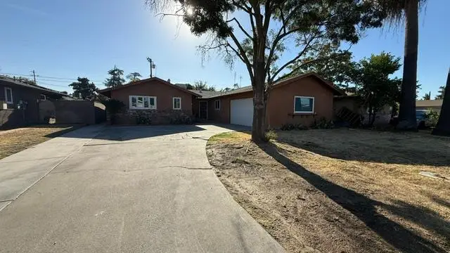 3984 N Millbrook Avenue, Fresno, CA 93726 - #2