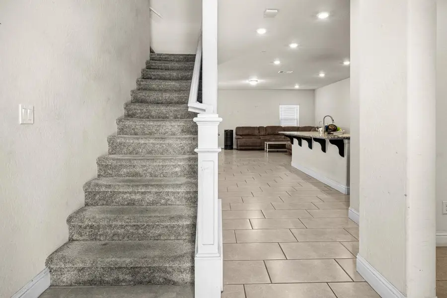 1637 N State Street, Fresno, CA 93722 - #2